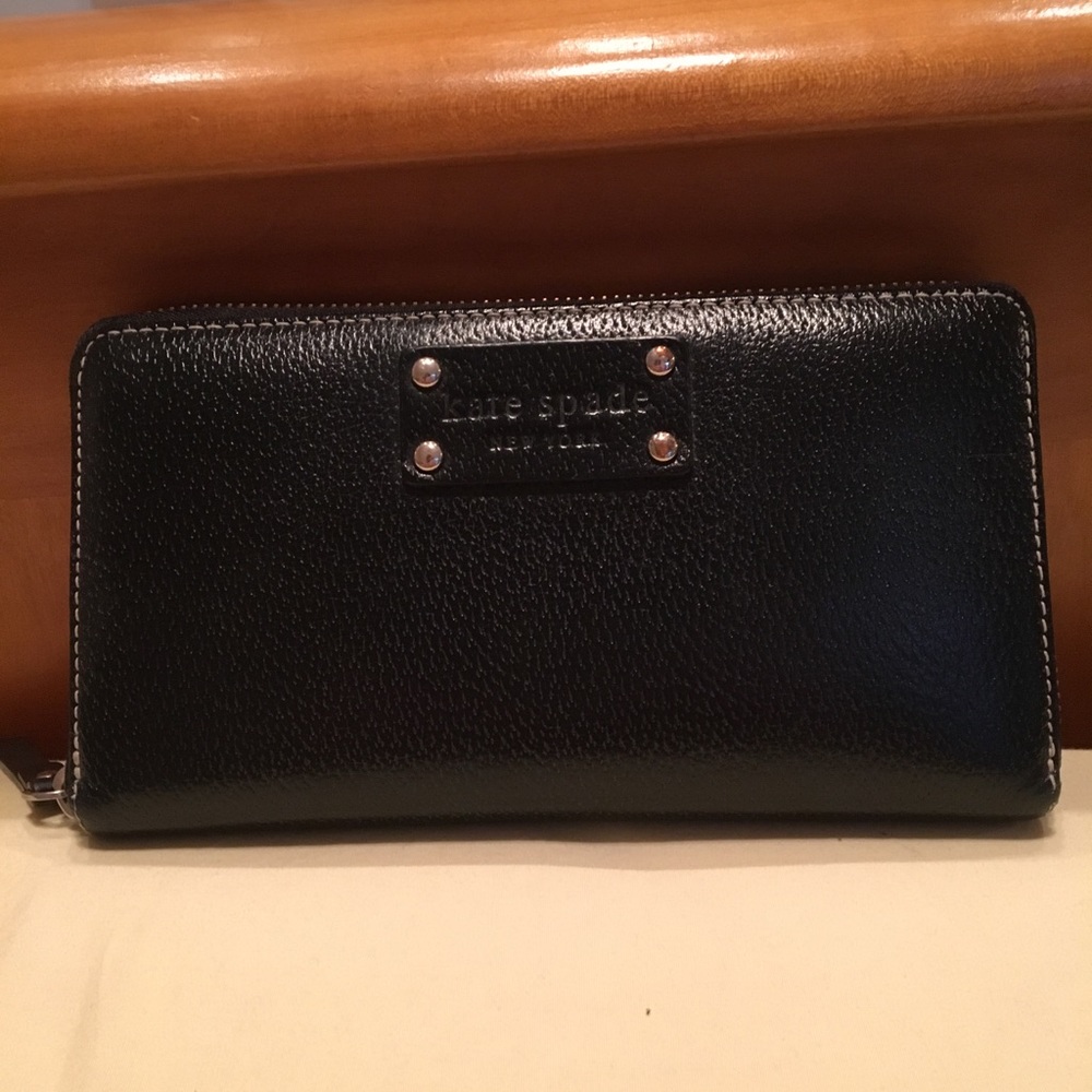 Kate Spade wallet .. black